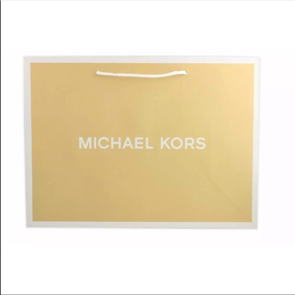 Michael kors large retail paper bag - Picture 2 of 3